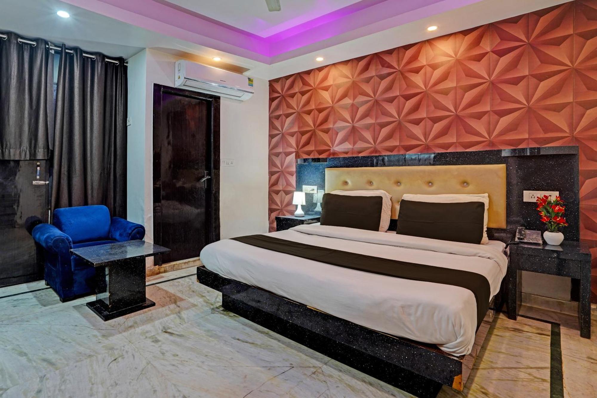 Collection O Noida Saffron Hotel Ngoại thất bức ảnh
