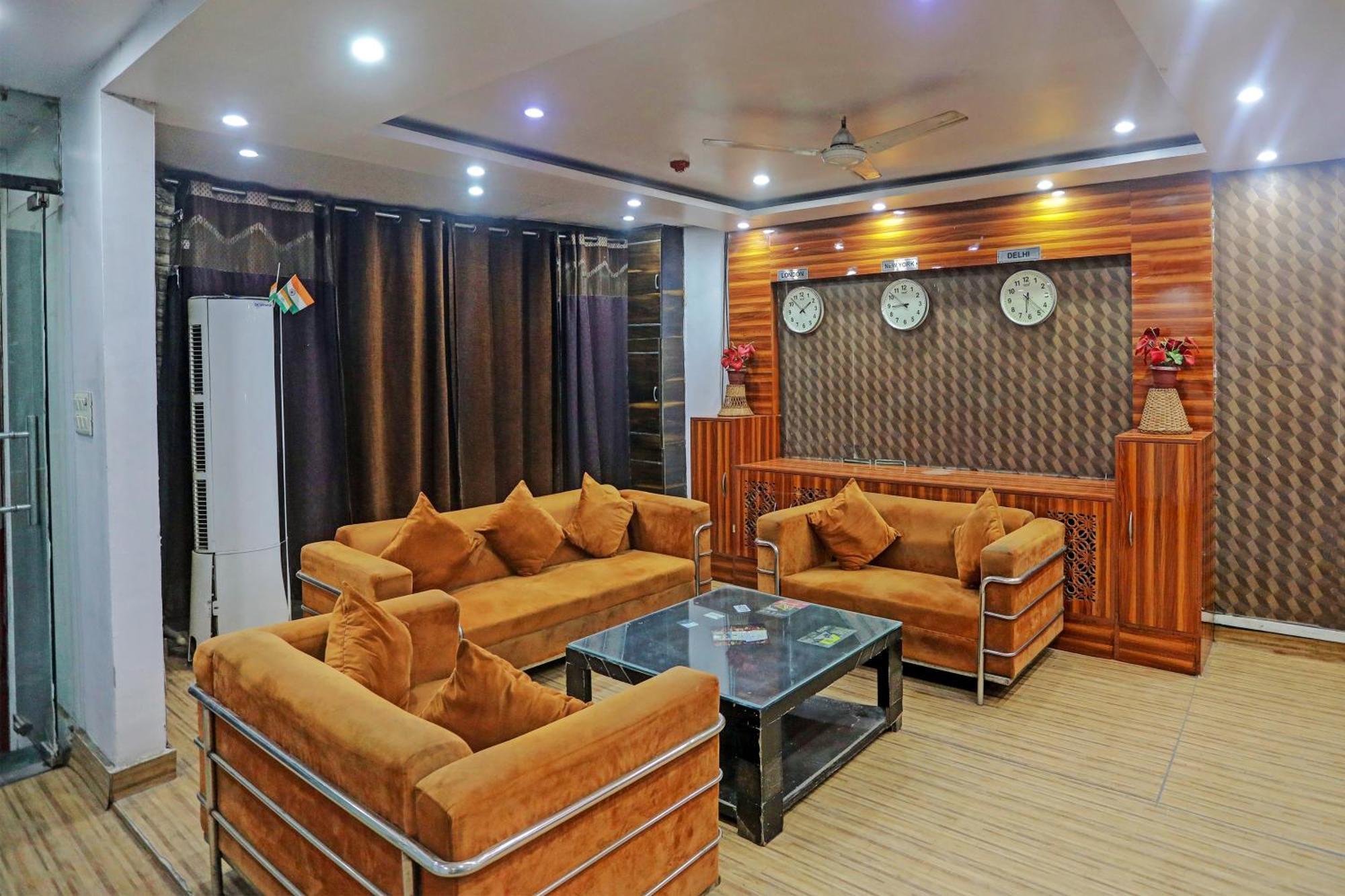 Collection O Noida Saffron Hotel Ngoại thất bức ảnh
